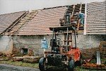2001 - Rekonstrukce bývalého kravína / Rekonstruktion des ehemaligen Kuhstahls / Former cow house reconstruction / Реконструкция бывшего коровника