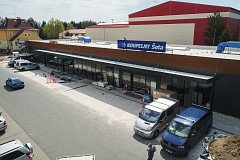 Květen 2022 - Výstavba retailových prodejen v areálu supermarketu BILLA v Nepomuku.