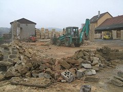 Bourání staré haly / Abtragung der alten Halle / Demolishing the old factory building / Снос старого цеха