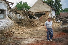 2003 - Výstavba sušáren / Aufbau von Trockenkammer / Building up the wood drying kiln / Строительство сушек