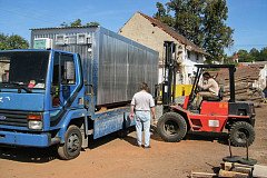 2003 - Výstavba sušáren / Aufbau von Trockenkammer / Building up the wood drying kiln / Строительство сушек