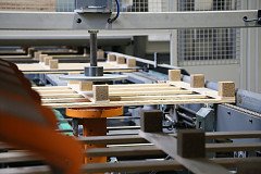 Automatické paletovací linky CAPE Mach 1 a 3 ve výrobním areálu KLAUS Timber ve Dvorci.