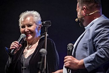 KLAUS Timber partnerem koncertu Evy Urbanové 30. 8. 2025 v Nepomuku
