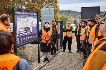 Návštěva českých nestátních vlastníků lesů ve Dvorci 23. 10. 2025