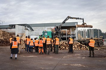Návštěva českých nestátních vlastníků lesů ve Dvorci 23. 10. 2025