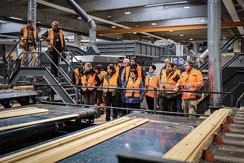 Návštěva českých nestátních vlastníků lesů ve Dvorci 23. 10. 2025