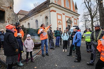 Dobrovolnická brigáda na Zelené Hoře 22. 11. 2025