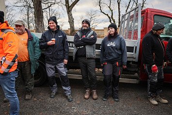 Dobrovolnická brigáda na Zelené Hoře 22. 11. 2025