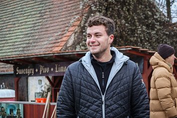 Dobrovolnická brigáda na Zelené Hoře 22. 11. 2025